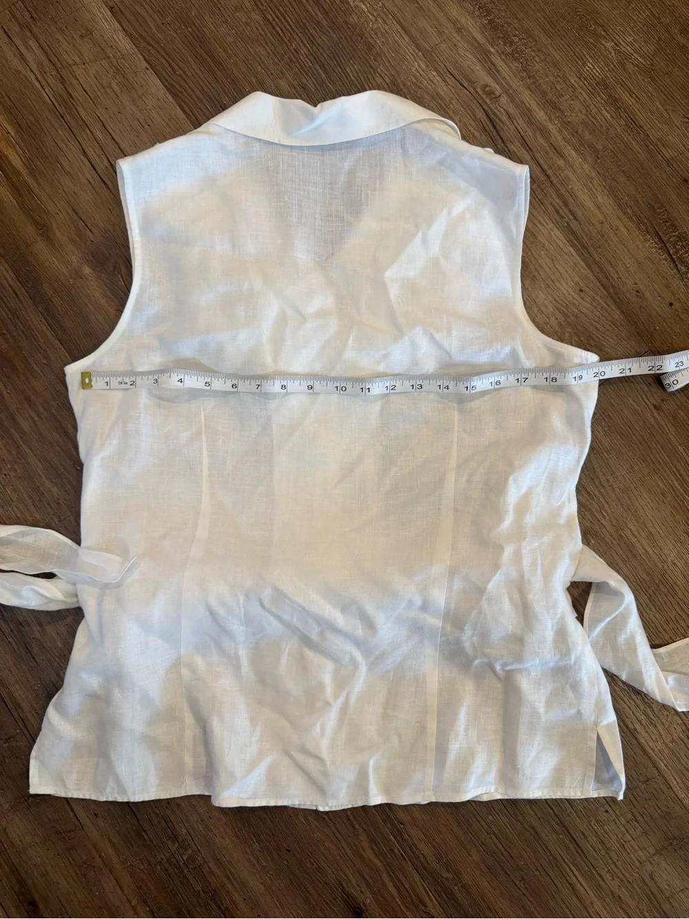 Lafayette 148 White Floral Appliqué Sleeveless Linen Button-Up Shirt Sz 12 - Picture 2 of 6